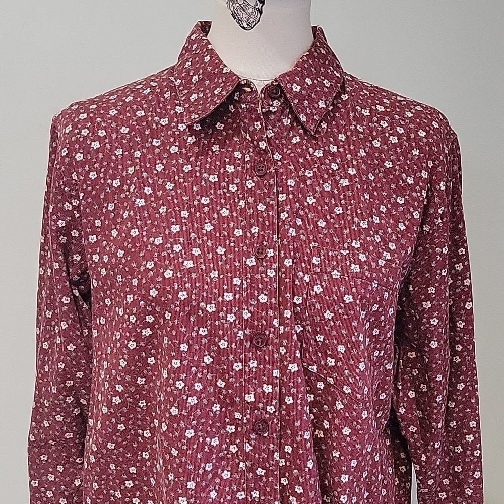 KRAZY KAT floral 100% cotton button down shirt.  Size Large. Corduroy texture.